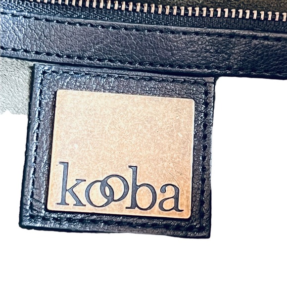 Kooba Hobo Bag 100% Leather in good condition Size Medium ajustable strap - Picture 11 of 15